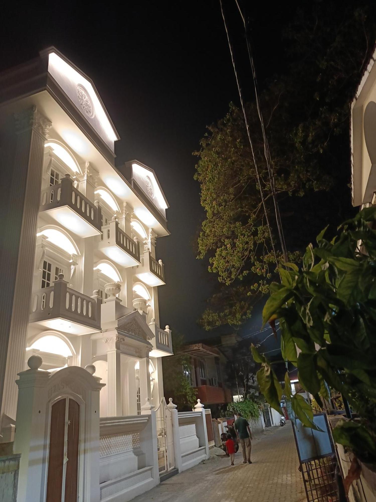 Elzas Fort Inn Коччи Экстерьер фото